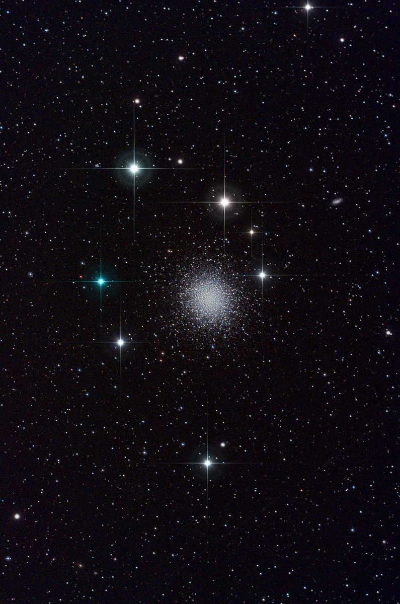 xipteras's tweet photo. If you always sleep at night, you probably miss out on the best part of your life. #nightsky #sleepisoverrated https://t.co/9LMGB4sM9d