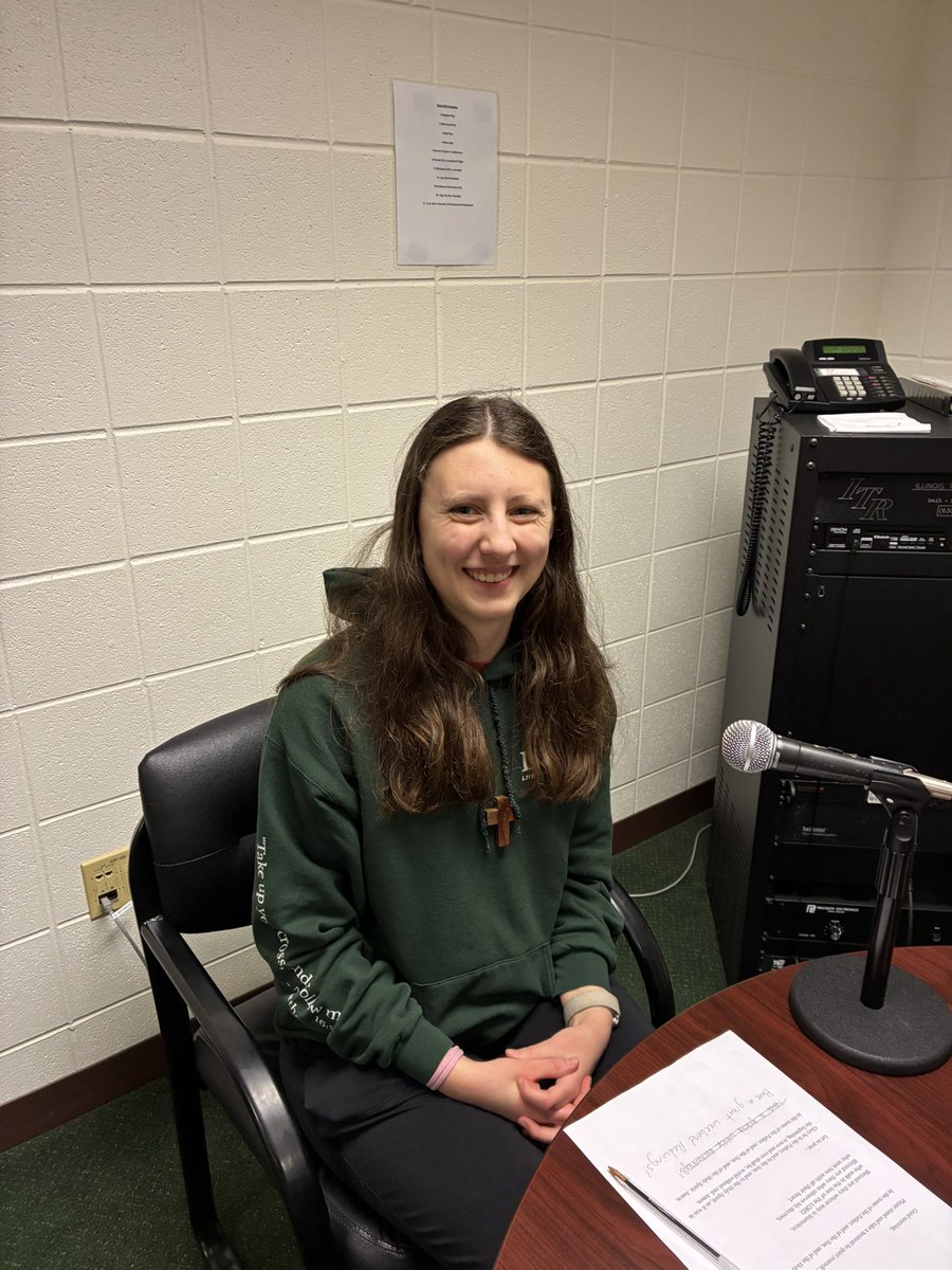 mrfitzhistory's tweet image. Thank you @BenetRedwings  Senior Audrey Olejnik for reading the morning prayer #redwingnation