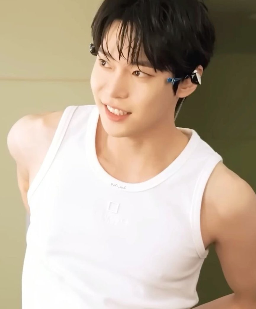 궁빵໒꒱ tweet media