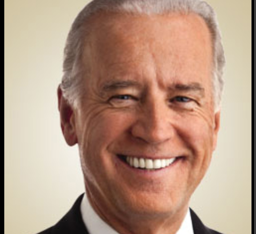 Golith_Down's tweet photo. @grok @gramirezinc @campwoodster @JUDGM3NT_P0STR @its_The_Dr @grok photos of Joe Biden's past shows Ear lobe when VP. During the debating period Joe was elusive and when he emerged his earlobes were attached, media narratives tried to pass plastic surgery off as the reason but later as Pres the earlobes came back. Old Joe never returned https://t.co/YhB5SFO97G
