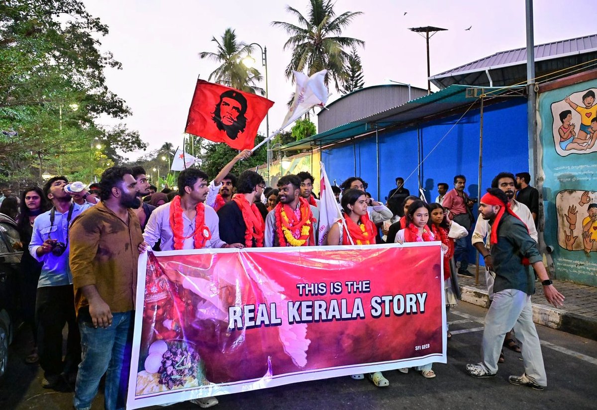 the_hindu's tweet photo. SFI activists conduct a beef festival at Manaveeyam veedhi in Thiruvananthapuram as a protest against the upcoming movie 'Kerala Story 2' on Friday.

📸: @nirmalharindran https://t.co/1Mvsj3wGnz