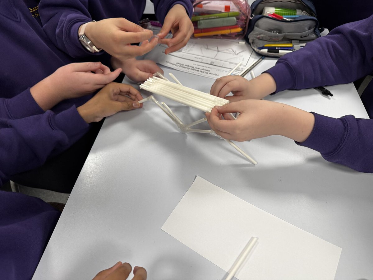 Lesley Lloyd tweet media