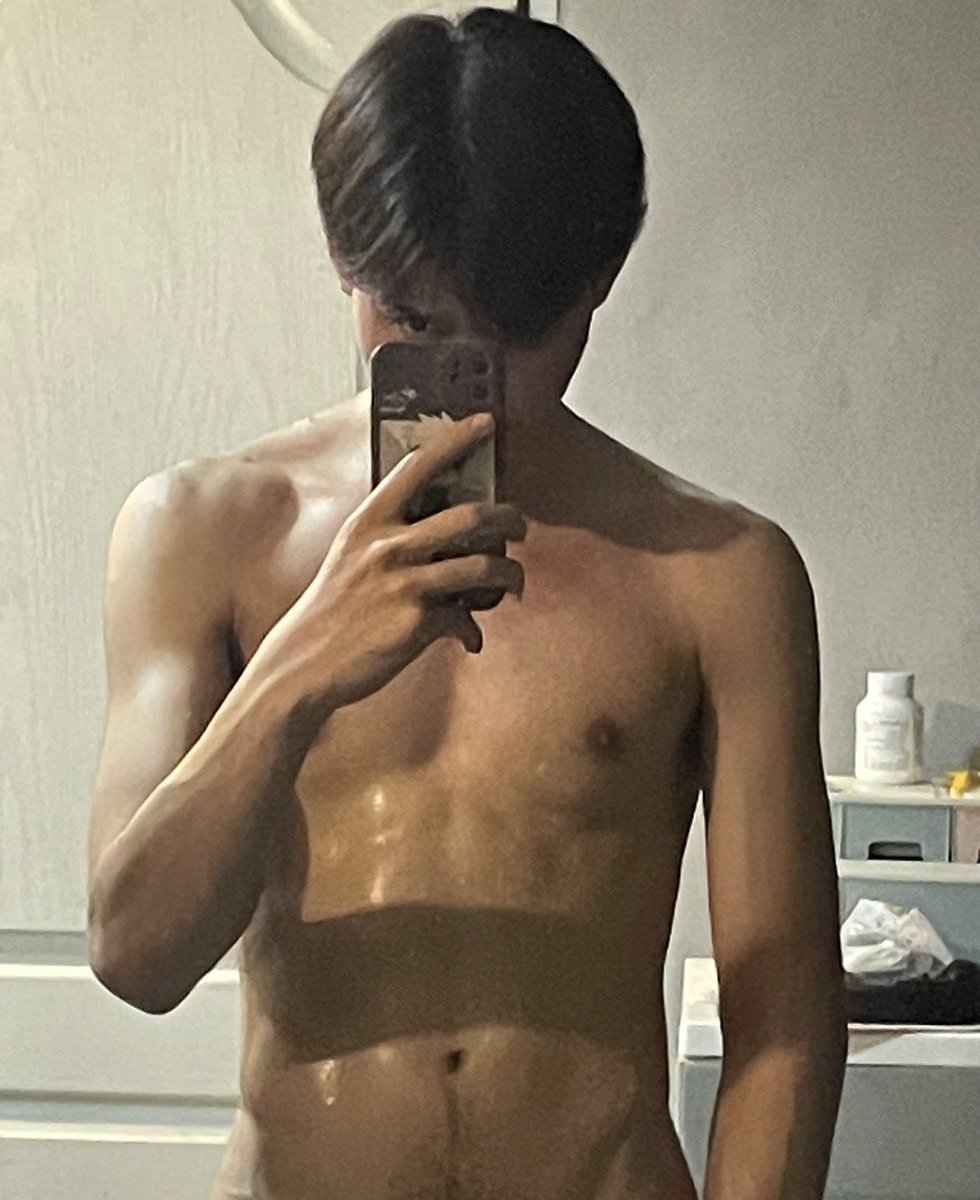 Notchakun tweet media