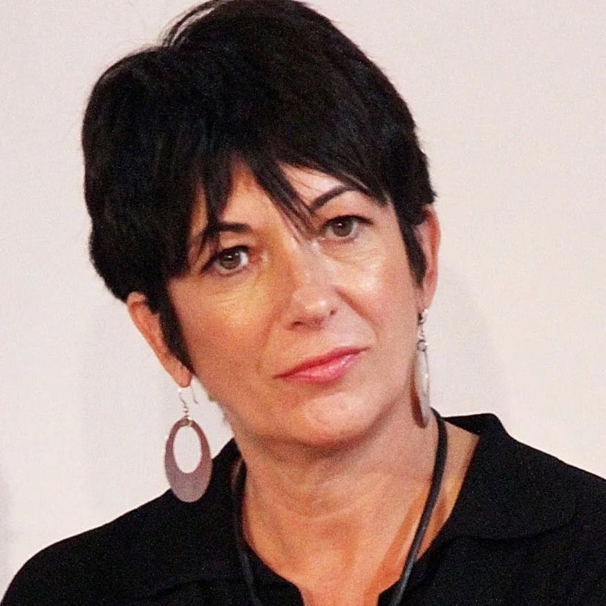 Prens Andrew ve Maxwell, 6 yaşındaki bir kız çocuğuna elektrikli tasma ile işkence edip, çocuk çığlıklar içinde bağırırken bunu da pislik, pedofili, iğrenç insanlara izletmişler.