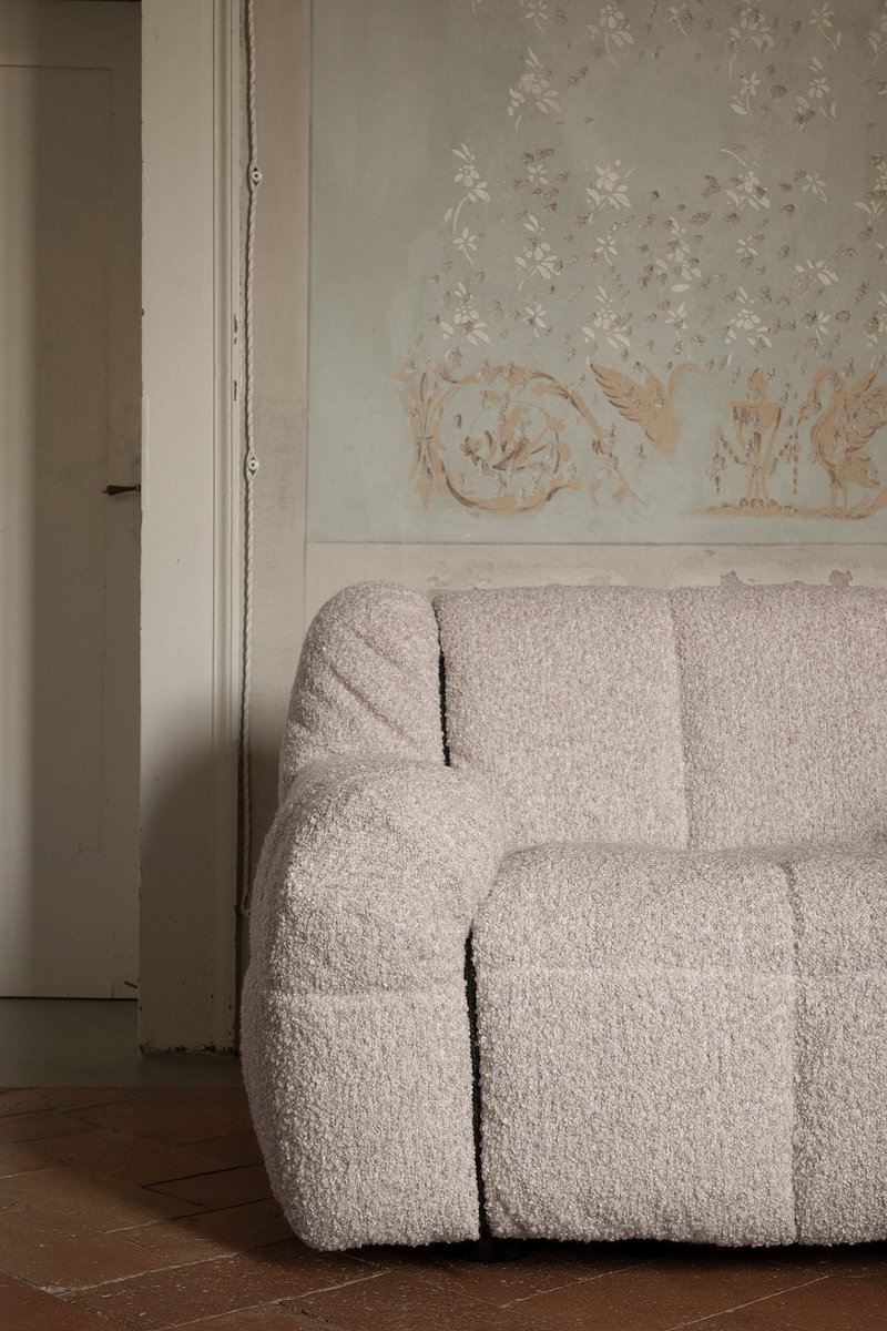 arflex's tweet image. Strips 77 sofa designed by Cini Boeri.
At the end of the 60s, the architect Cini Boeri revolutionizes the furniture market with her model, that is now an “evergreen”: the seat system Strips.
-
#arflex #strips77 #sofa #design #ciniboeri #luxurylifestyle #luxuryhome #luxurydesign