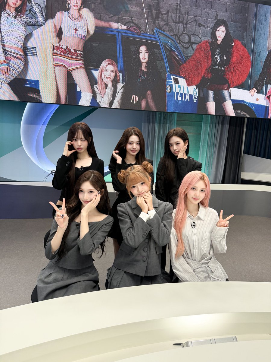 LEES2EO's tweet image. Thank you for inviting me to the newsroom, and we've been sharing various stories! Please show lots of love for our second full-length album, &amp;lt;REVIVE+&amp;gt;, which will be released on February 23rd! 💗