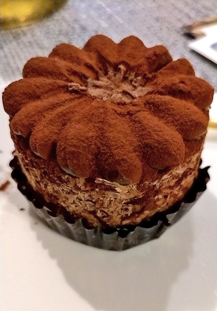 ガジュ tweet media