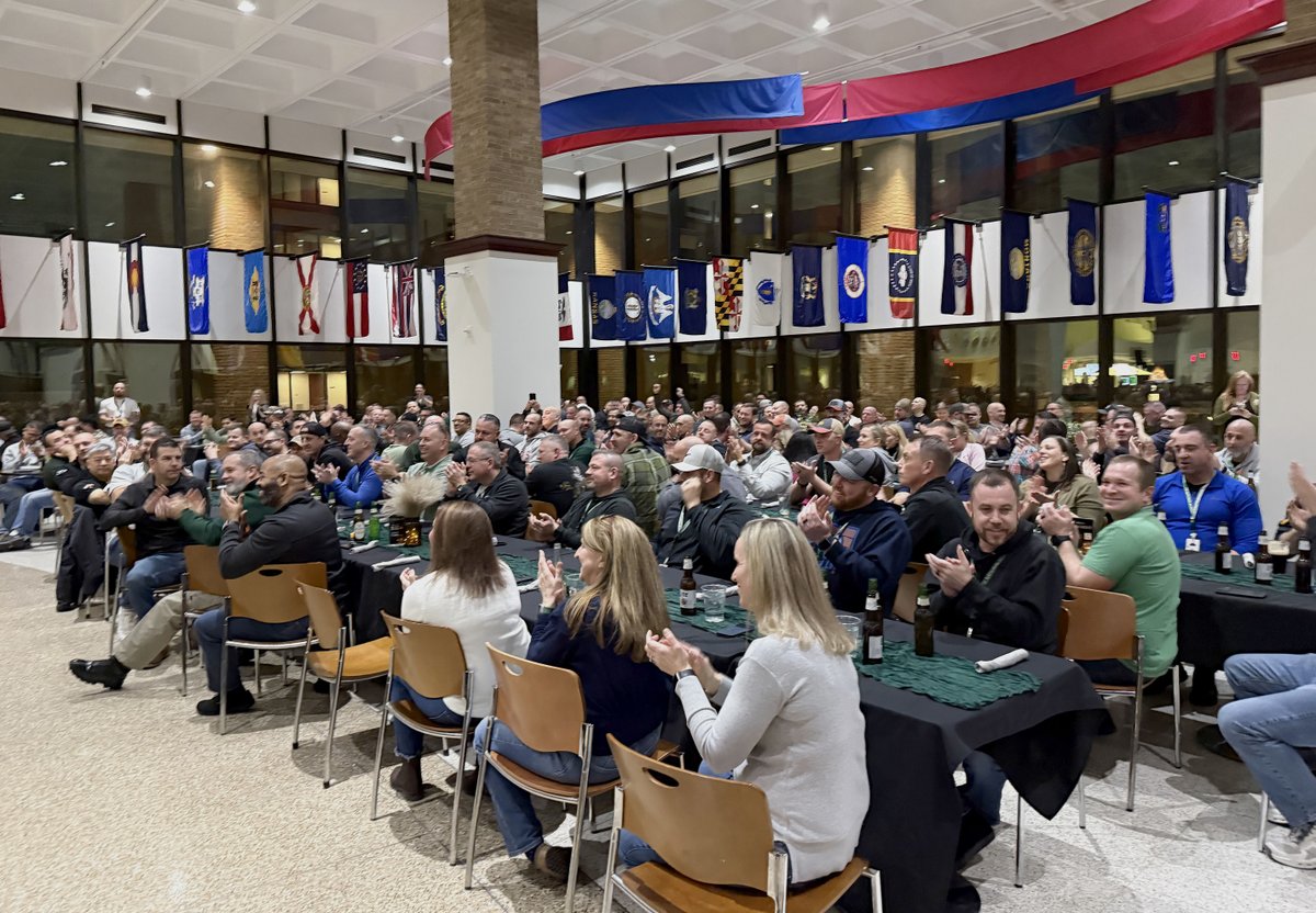 FBINAAQuantico's tweet image. A huge shout-out to @511tactical for hosting an unforgettable steak night for the students of NA Session 297! It's your generosity and support that makes this event so memorable. Thank you for the great food and great company! #Session297 #SteakNight #511tactical