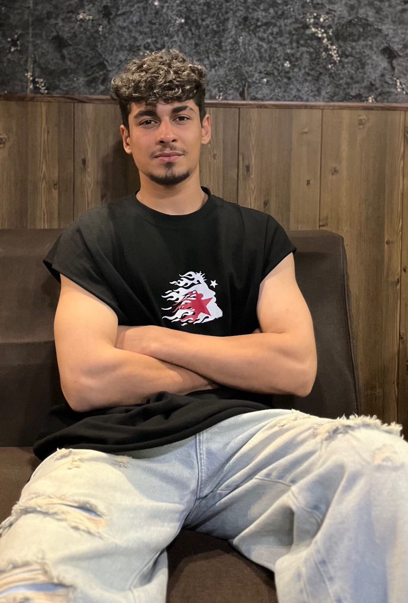 isamanyasin's tweet image. #محمدامین_رهبر  تنها ۱۸ سال دارد. در منجیل بازداشت و اکنون در زندان لاکان نگهداری می‌شود. جان او در خطر فوری است. صدایش باشید. نامش را منتشر کنید.

 #IranMassacre

Mohammad Amin Rahbar is only 18. He was arrested in Manjil and is currently held in Lakan Prison.
His life is in