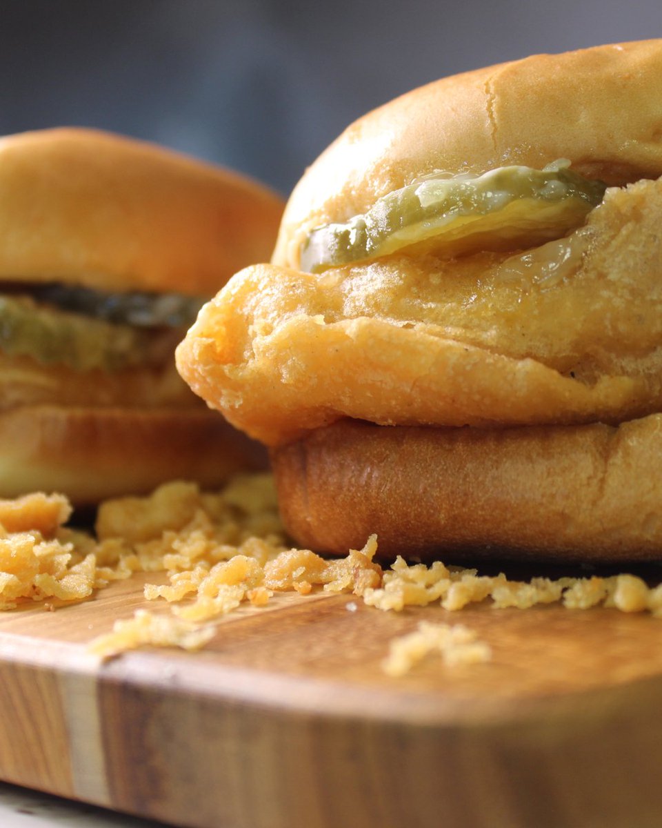 Long John Silver's 🟡 tweet media