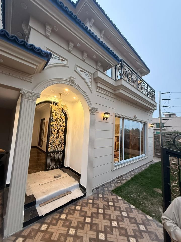 shah5683's tweet photo. 1 Kanal Luxury House for Sale in Lake City Meadows Lahore Near Ring Road and DHA - https://t.co/ZEfbZqaUdG https://t.co/iPHna7KUyq