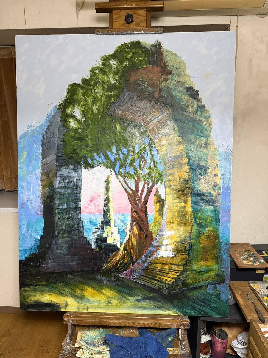 油絵で大きな大作80号になりますと…。 最近サムホールという小さい