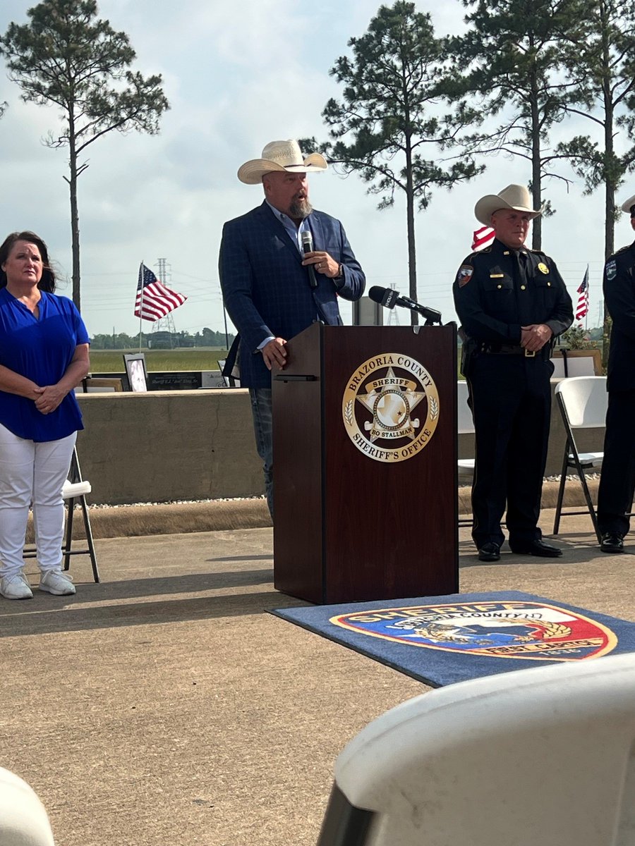 Every so often, County Progress asks our distinguished Judges and Commissioners to allow us a glimpse into their public lives. Our thanks to Brazoria County Commissioner Ryan Cade for taking the time to visit with us. bit.ly/commissioner-c…
