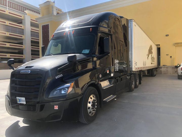 This #FleetFriday, we’re curious: what made you want to be a professional driver — what year did you start? 🤩 🚚 
📸 Jamar Reed Williams