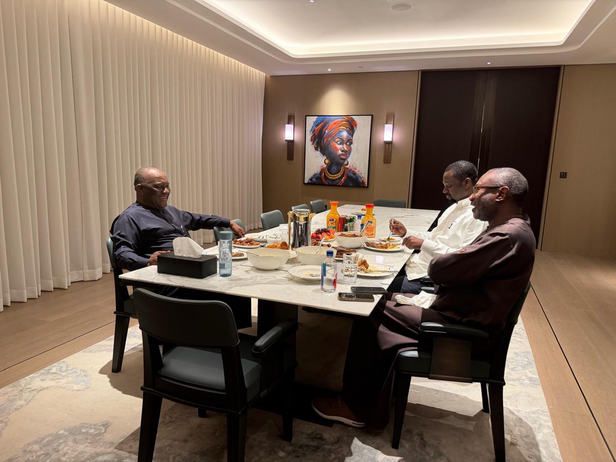 NigeriaStories's tweet photo. Photo: Nigerian Billionaire, Abdul Samad Rabiu hosts billionaire, Femi Otedola for Ramadan Iftar at his home in Dubai. https://t.co/7dkPlaJbK5