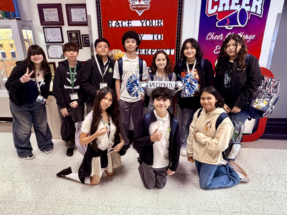TAGinPG's tweet image. It’s Friday and the Owls are all smiles! 🦉✨ 

Strong week. Stronger team. Even bigger goals ahead.

Let’s finish proud and keep the momentum rolling! 💚💛 #Region4SayNoMore #SMC3 #3weeks until #SPRINGBREAK @dallasschools