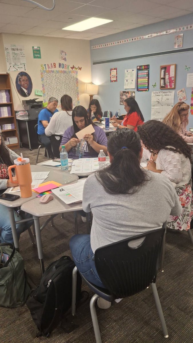 SISD_MultiPrgms's tweet photo. We see you spark, we watch you shine,
The multilingual team cheers all the time!
Thank you teachers, for helping our Emergent Bilinguals rise and shine! #wearespring @multilingual @SpringISD @letlau2004 https://t.co/puQgi34dEj