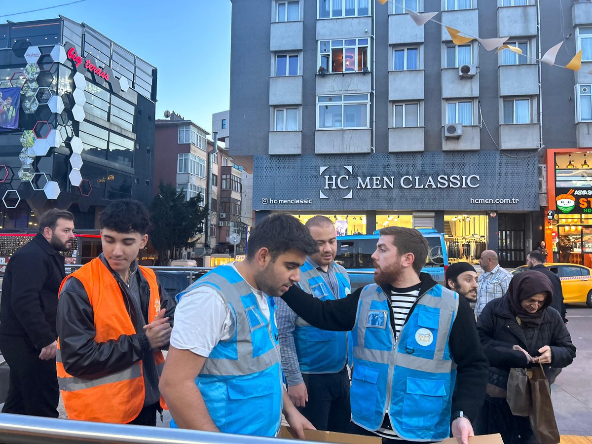 AK Gençlik Ümraniye tweet media