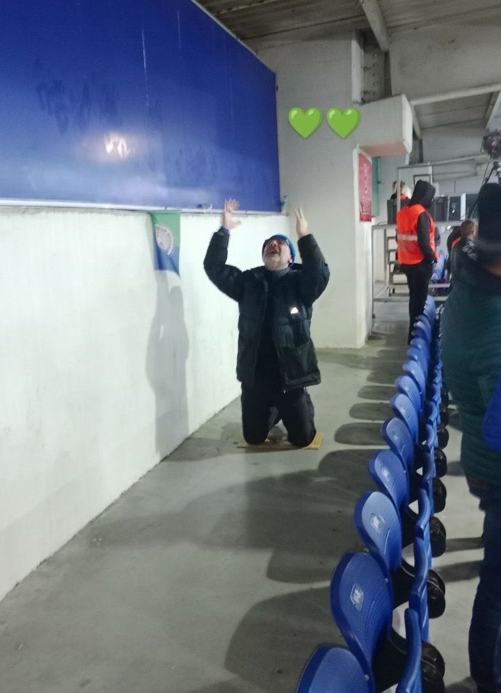 109 gün sonra galibiyet şükürler olsun. 

💚💙