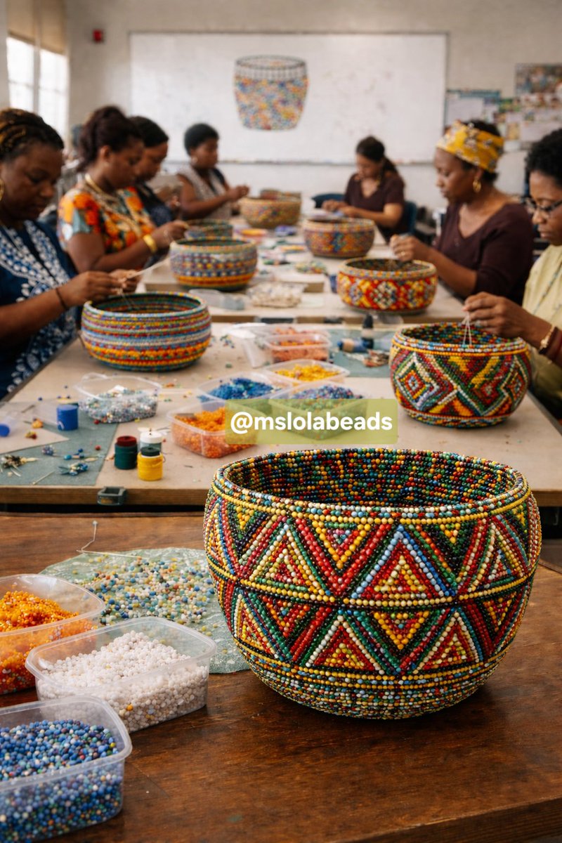 MsLolaBeads's tweet photo. #MsLolaBeads is an incredible bead artist from Nigeria who now creates stunning handcrafted, culturally inspired pieces here in Canada. Her vibrant beaded jewellery, accessories & baskets reflect her rich heritage #SupportLocal #HandcraftedJewellery #CulturalArt #BeadingCommunity https://t.co/NsR9VxhJ4y