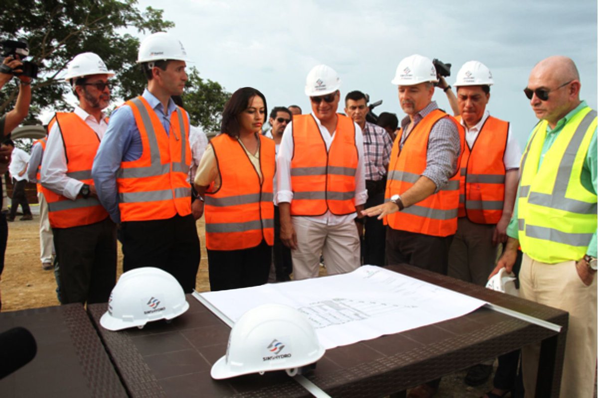 Por si alguien se pregunta dónde estaba en 2013, solo ese año inauguramos:
176 Unidades de Policía Comunitaria,
74 centros de salud y dos hospitales, y
42 unidades educativas.
Por citar apenas algunos ejemplos. Eso era tener gobierno de verdad.