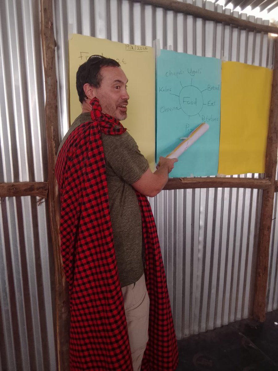 UnganoTena's tweet photo. 📖 Small groups, huge progress. Focused practice + play = learning that lasts. 🙌🧠 #TeachingAtTheRightLevel #Education @otiezmilly @gricafrica https://t.co/3g90G5L6wp