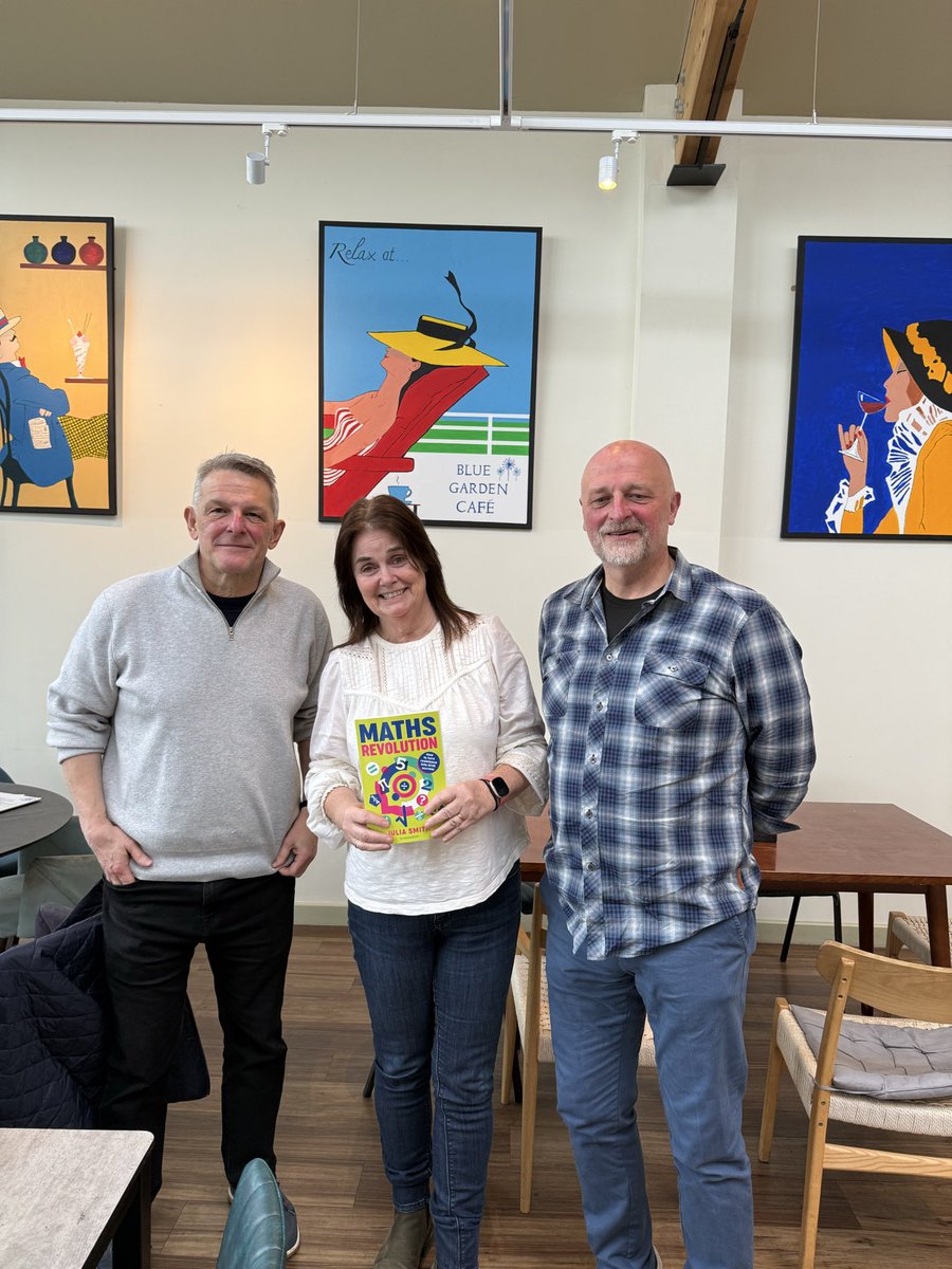 Julia Smith tweet media