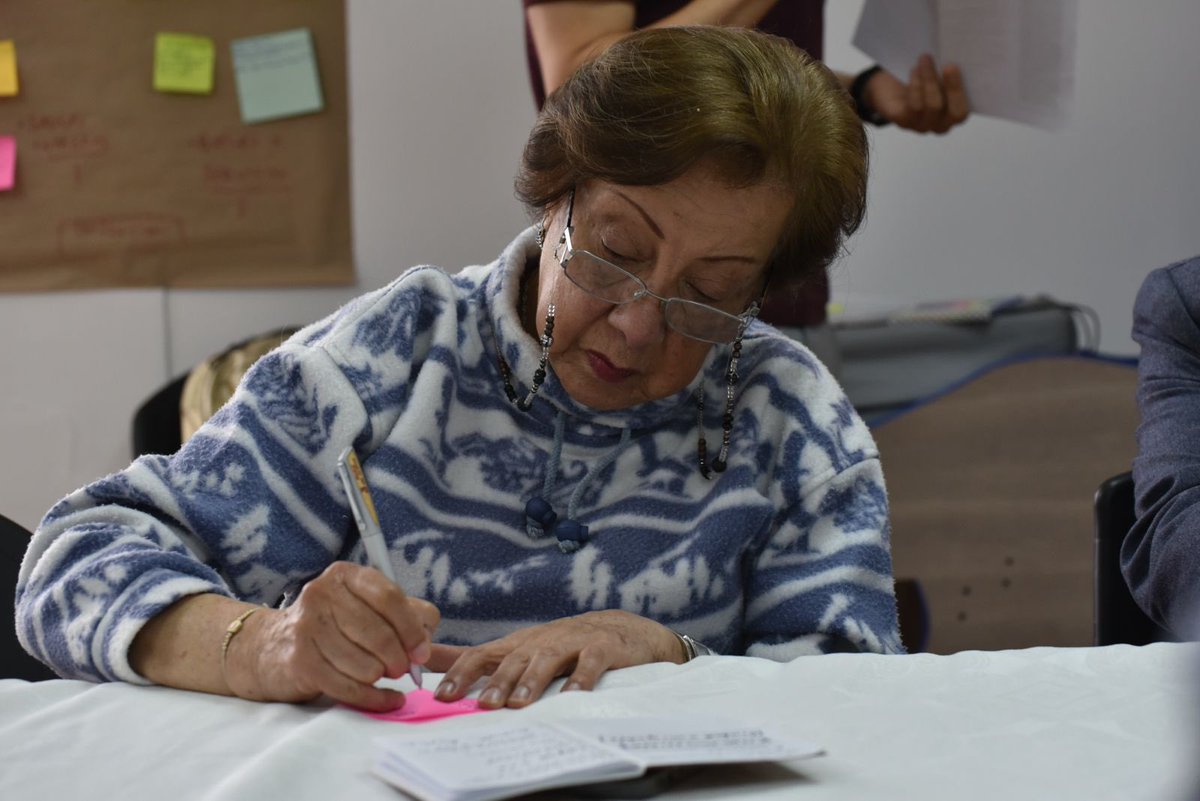 Entre las propuestas destacadas: fortalecer la salud mental en lo comunitario, robustecer las capacidades del sector salud, impulsar intervenciones socioeducativas, pedagógicas y promover la inclusión social. 🤲

#AquíSíPasa
#UnaVejezConVoz