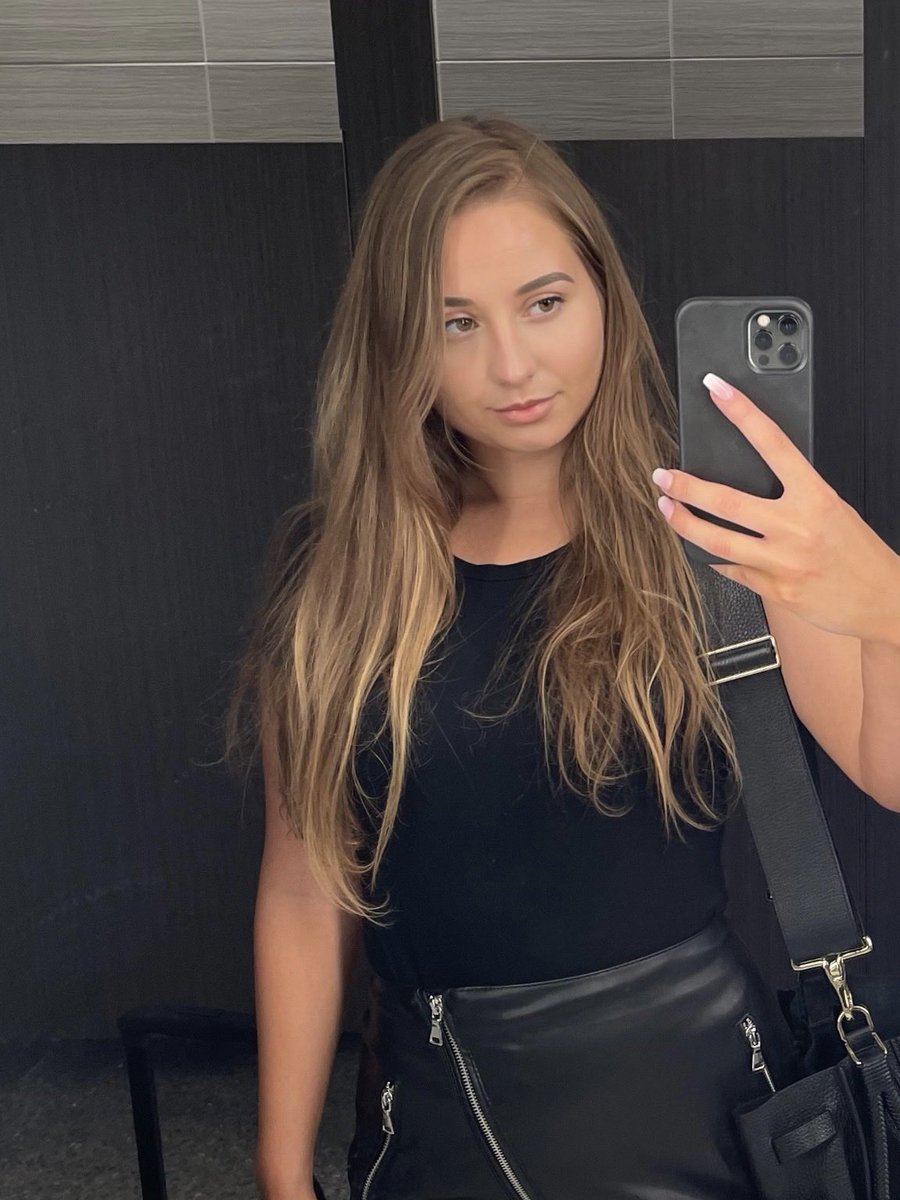 Victoria Banaszczyk tweet media