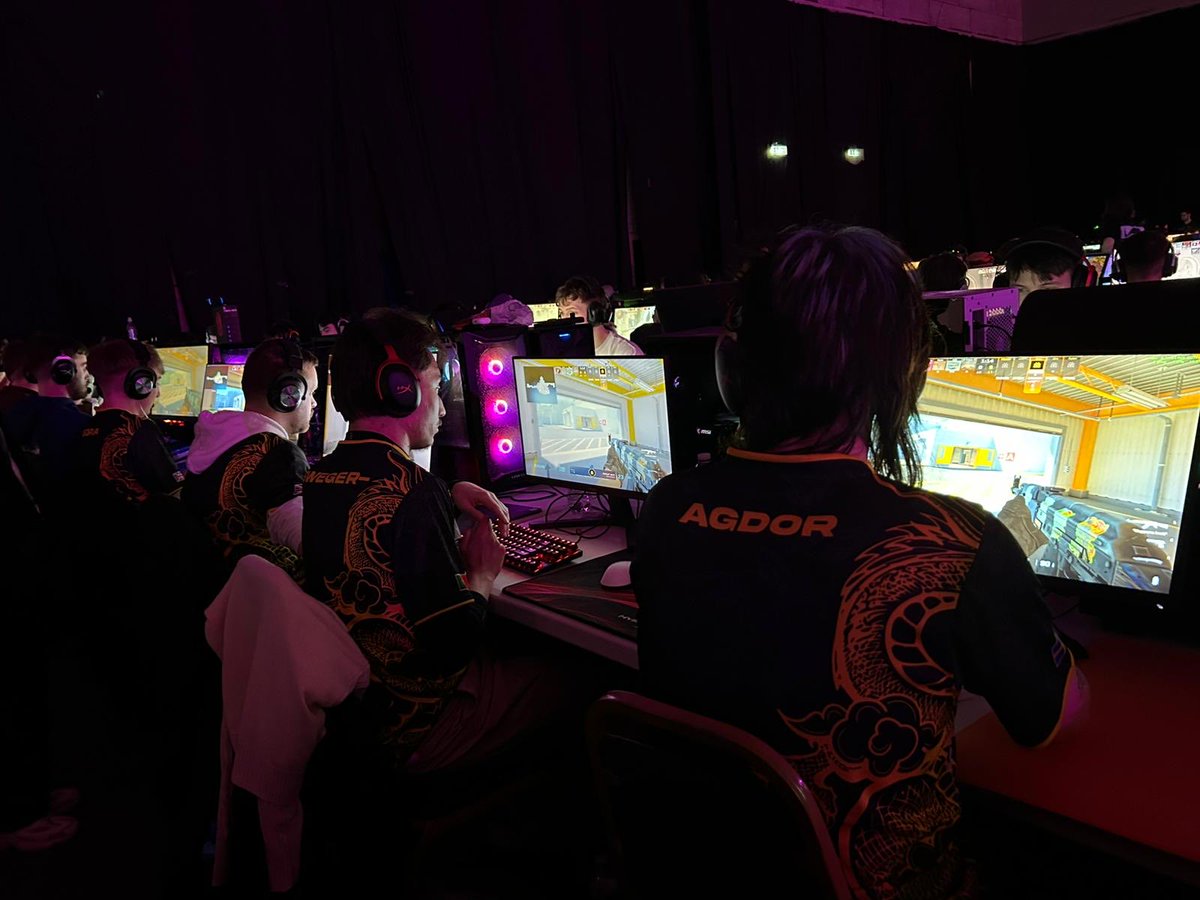 Royal Legion tweet media