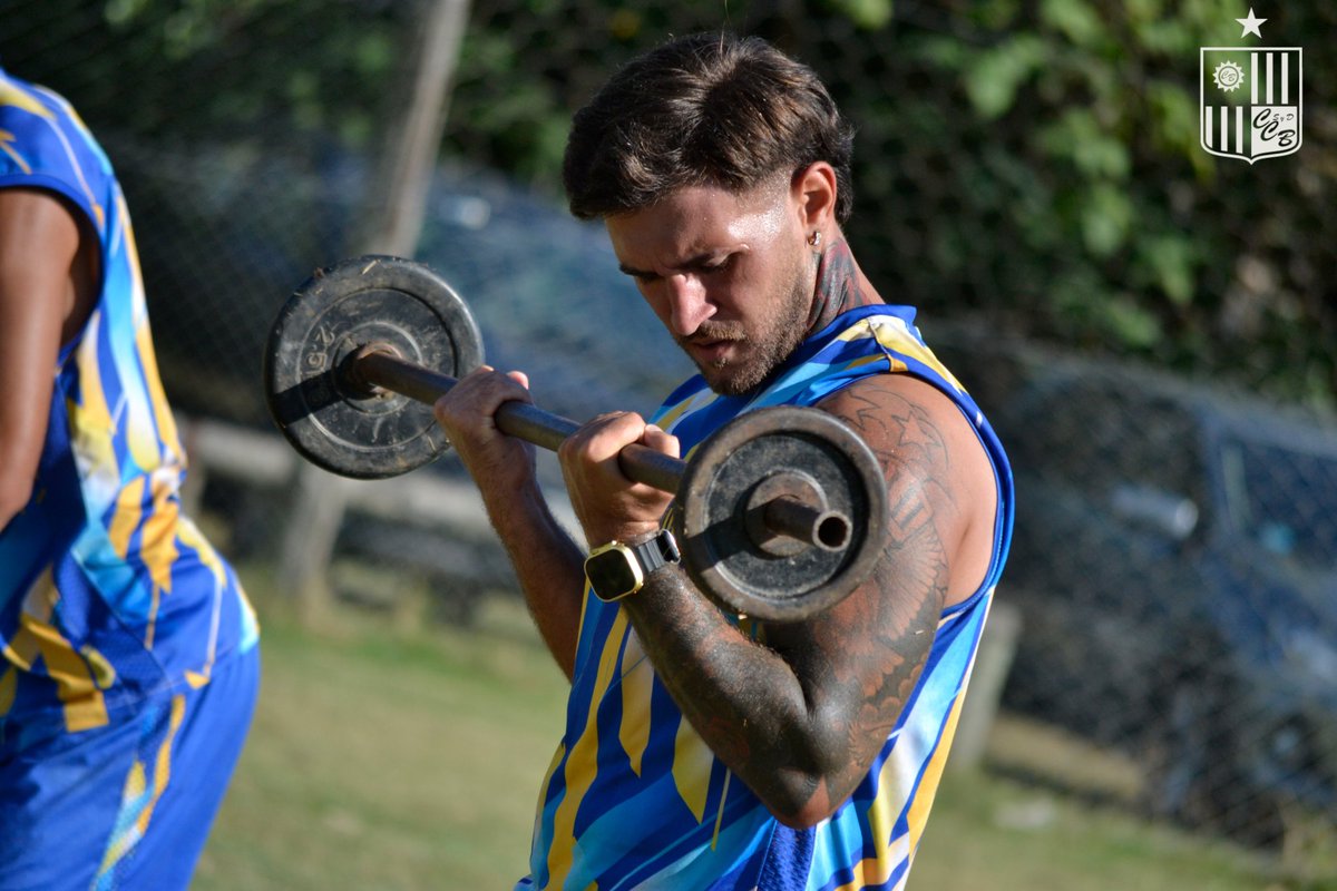 MAÑANA ES LA CITA ⏰

📸 tomimanri35 

#NuevaTemporada ! #VamosCanalla ! 🇺🇦⚽