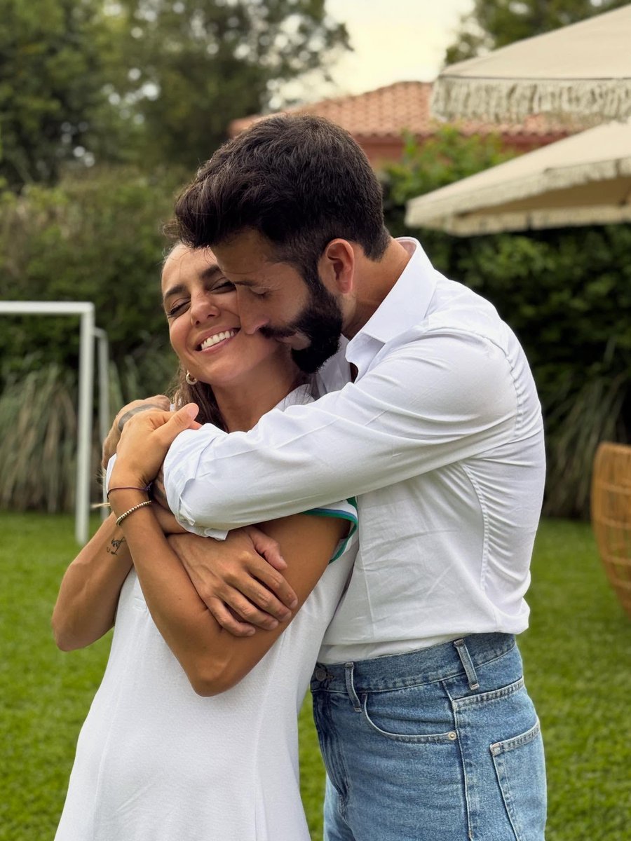 Cuando leí el twit se me vino esta imagen inmediatamente a la cabeza ajajkssjajkskakakaak
Me hiciste escupir todo <a href="/Moria_Casan/">Moria Casán</a>