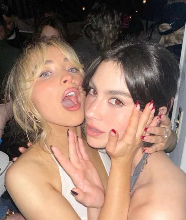 amo mucho a <a href="/nottaro_/">Taro ⸆⸉ | 🇦🇹</a> tuit diario y somos este dúo