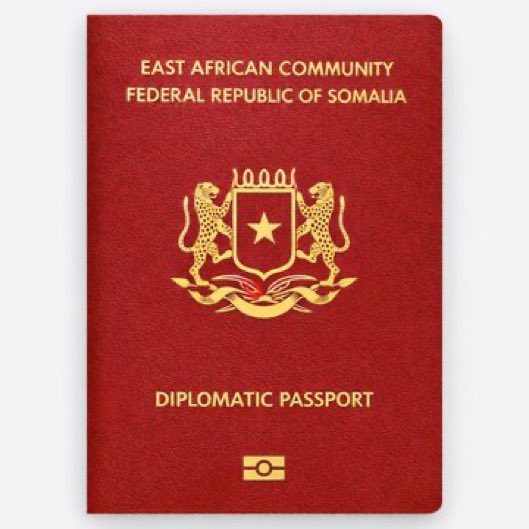 dhoorebbc's tweet image. #Somalia unveils how its passport could look if it aligns with the East African Community e-passport standards.

The Somali government announced recently that it received the official authorization to adopt and print the #EAC passport.