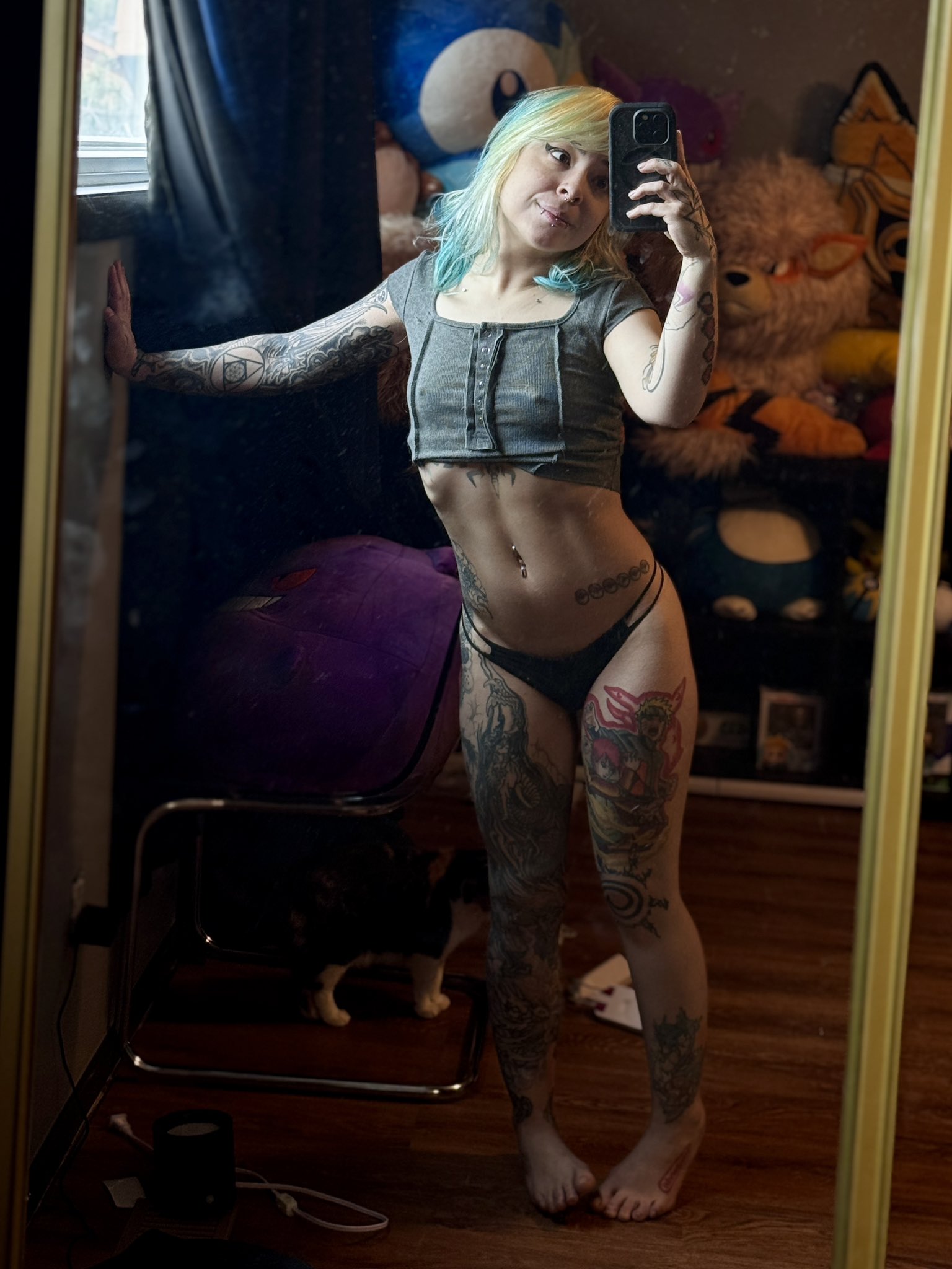 men only: would you date a 4’11” OF girl 👀 https://t.co/11uZ06RTG8