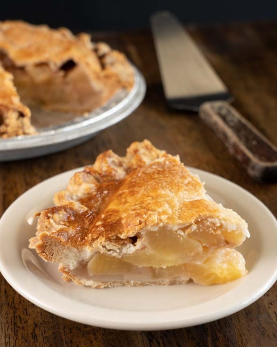 We serve our house-made Apple Pie all year-round! 🍎 Have you had it yet?

📍 5 locations in Oklahoma.
🐖 Order takeout or delivery: ow.ly/VwJi50Y1nz6