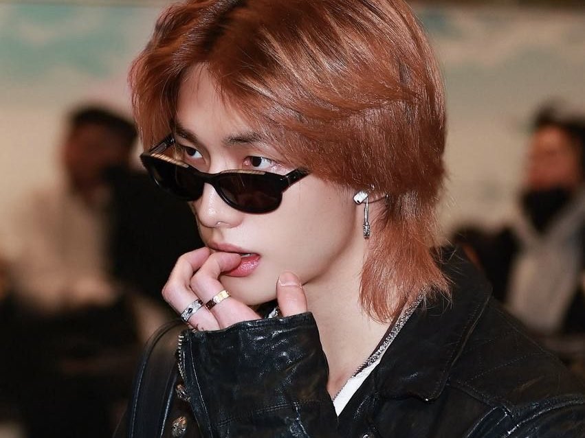 haechantillly's tweet photo. #hyunhoau | more than fake.

onde, minho, por diversão ou até mesmo influências
costuma aplicar golpes em desconhecidos pelo twitter.

ou, onde hyunjin, dá calote em um moço bonito que tenta roubar ele através de um aplicativo https://t.co/VHo47sVXJj