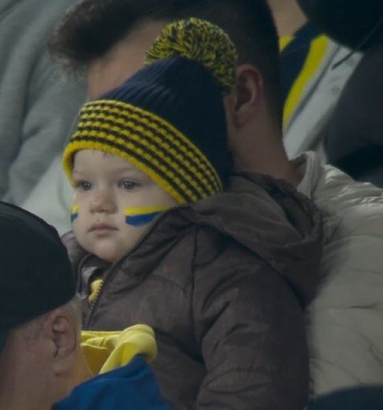 Bu bebek tıpkı Fenerbahçe tatlılığa bak yaa