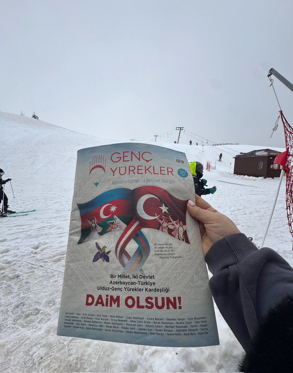 genc_dergisi's tweet photo. Genç Yürekler, Bursa Uludağ'da... Fotoğraf için Dergimizin Yayın Kurulu Üyesi Rubaba Sahib Gasimova'ya çok teşekkür ederiz. 
#GençYürekler #Azerbaycan #Bakü https://t.co/cW9in1pkXJ