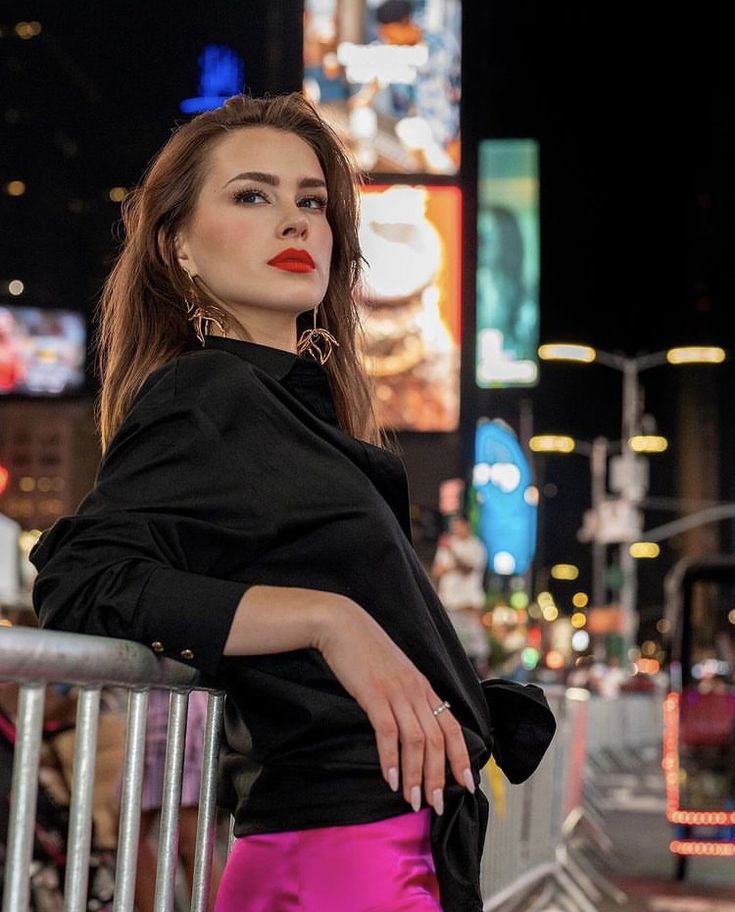 Night in Paris will evolve into the night in <a href="/BabyGirlMrp/">Laura Marinelli</a>