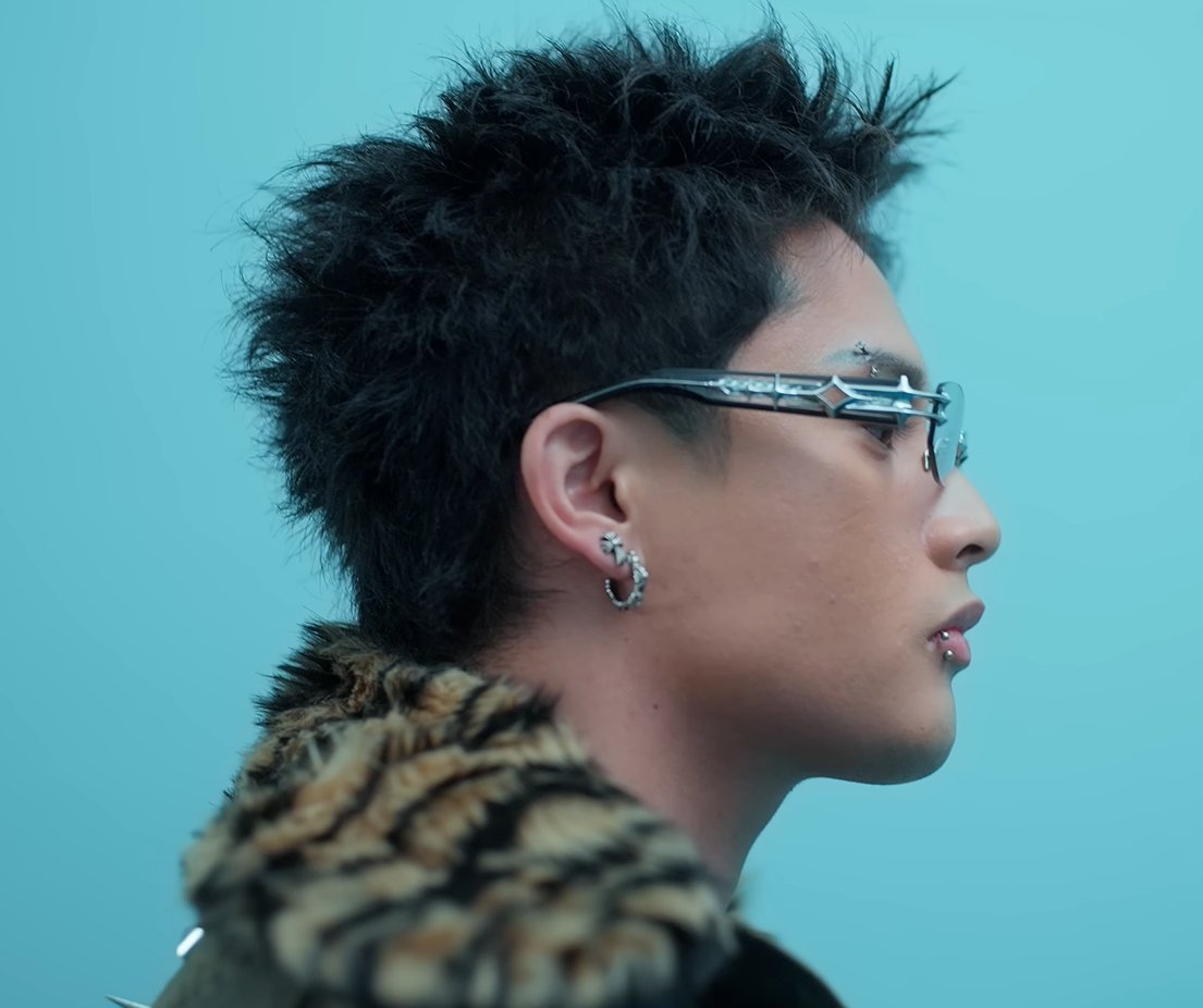 Ken Suson in VISA wohooo foggy 

STREAM VISA MUSIC VIDEO
<a href="/SB19Official/">SB19 Official</a>
#SB19 #SB19VISA