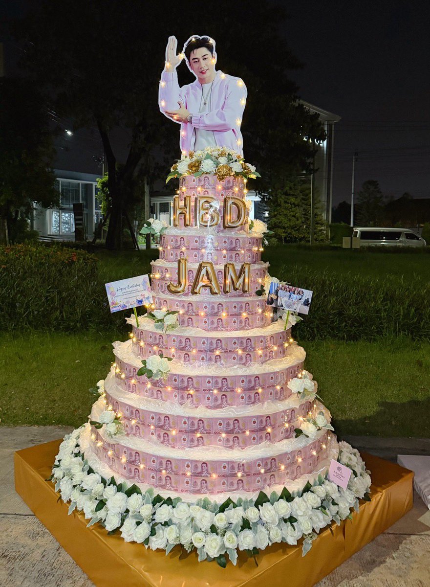 Leklovejam's tweet photo. มัมหมีทั้ง 6 ขอส่งมอบความรักให้ลูกชายขอให้ happy happy น๊า  #แจมรชตะ https://t.co/8k3VbSDvng