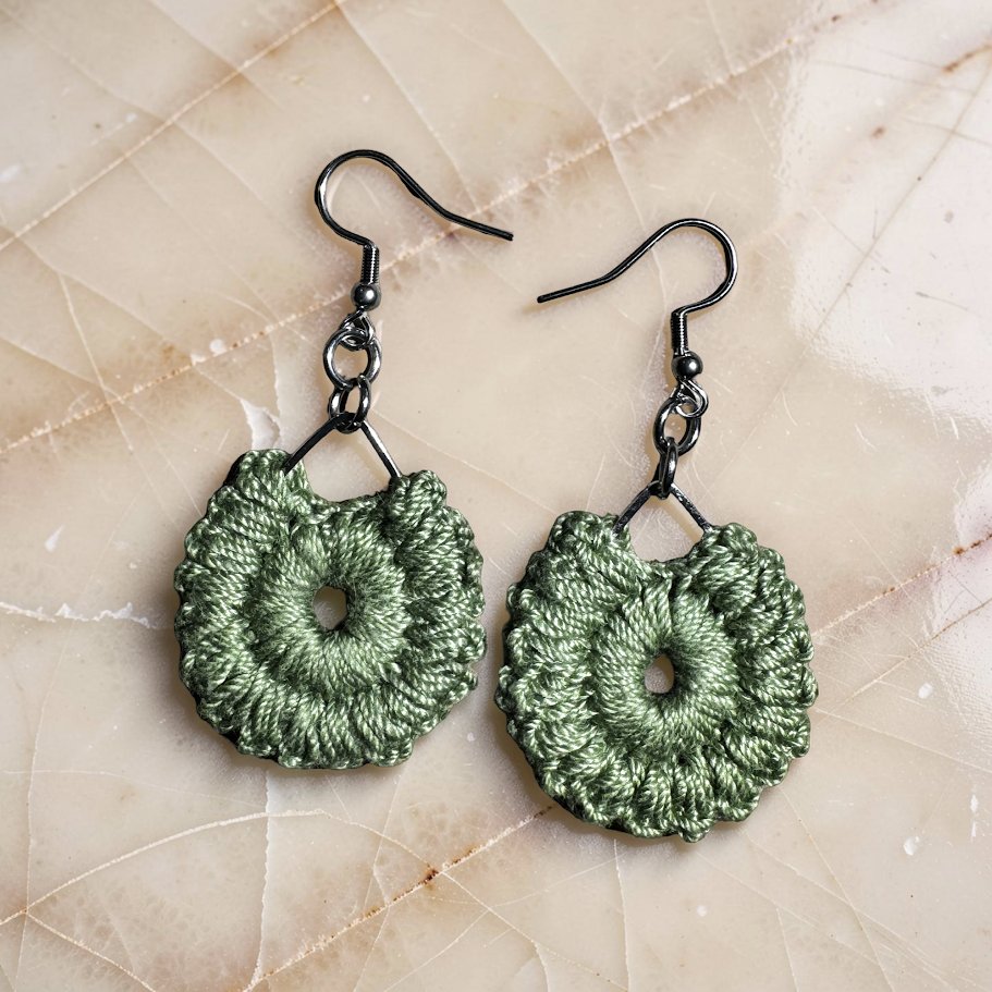 StitchCraft2021's tweet photo. Make a statement with our stunning botanical drop earrings, handmade by Stitch Craft And Jewels. Explore our unique designs at https://t.co/4b5WXk7Mca today! #minimalistJewelry #giftsforher #bohojewelry #wedding #parties #microcrochet #teardropearrings https://t.co/YbjUub90Vl