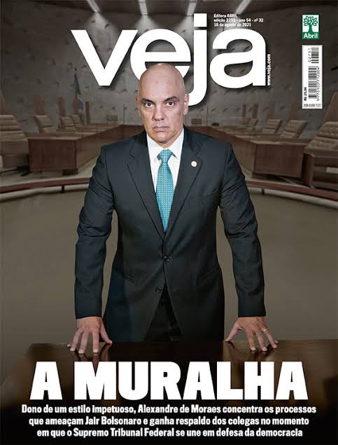 Vamos lembrar que a ex revista déjà-vu, e todos os seus congêneres, têm apreço zero pelos fatos e pela verdade. 

O sujeito que agora está sendo exposto por suas medidas ditatoriais e pelo seu entorno lucrativo, já foi tratado pela ridícula alcunha de "muralha da democracia".