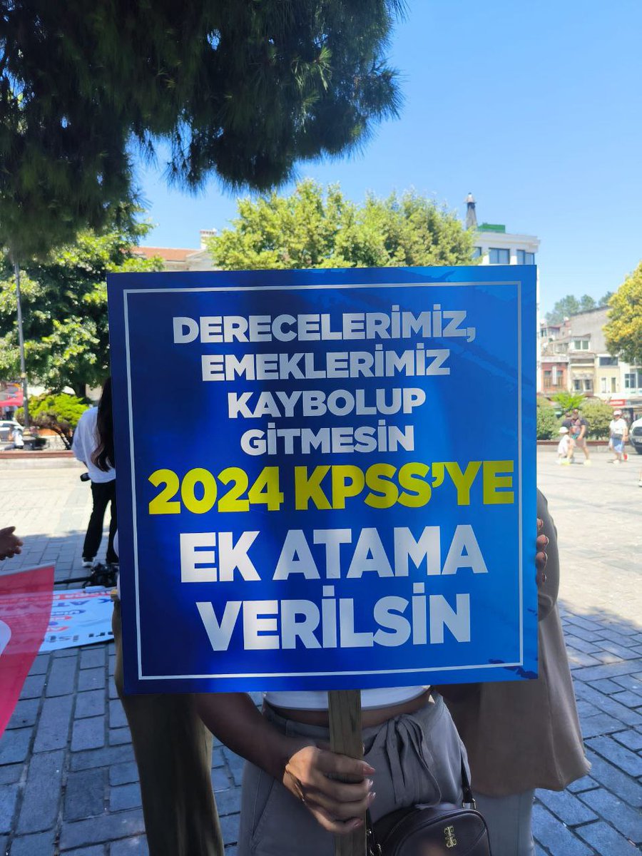 Mervee136394's tweet image. Liderimizin ve devlet adamlarımızın desteği, bizler için en büyük motivasyon kaynağıdır. 2024 KPSS ek atama sürecinde yanımızda olmanızı istiyoruz. @RTErdogan @dbdevletbahceli @oktay_saral @erkanakcay45 @TalipGeylan06 @PrfDrFilizKilic @hasandogan