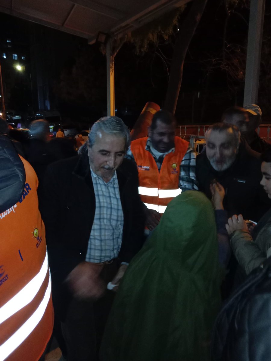 Maltepe’mizin her köşesinde, komşularımızla cami çıkışlarında kucaklaştık. İlçe Başkanlığımızca organize edilen ikramlarımızla hemşehrilerimizin ağzını tatlandırdık, dualarına talip olduk.
<a href="/Behadir/">Serkan Bahadir</a>