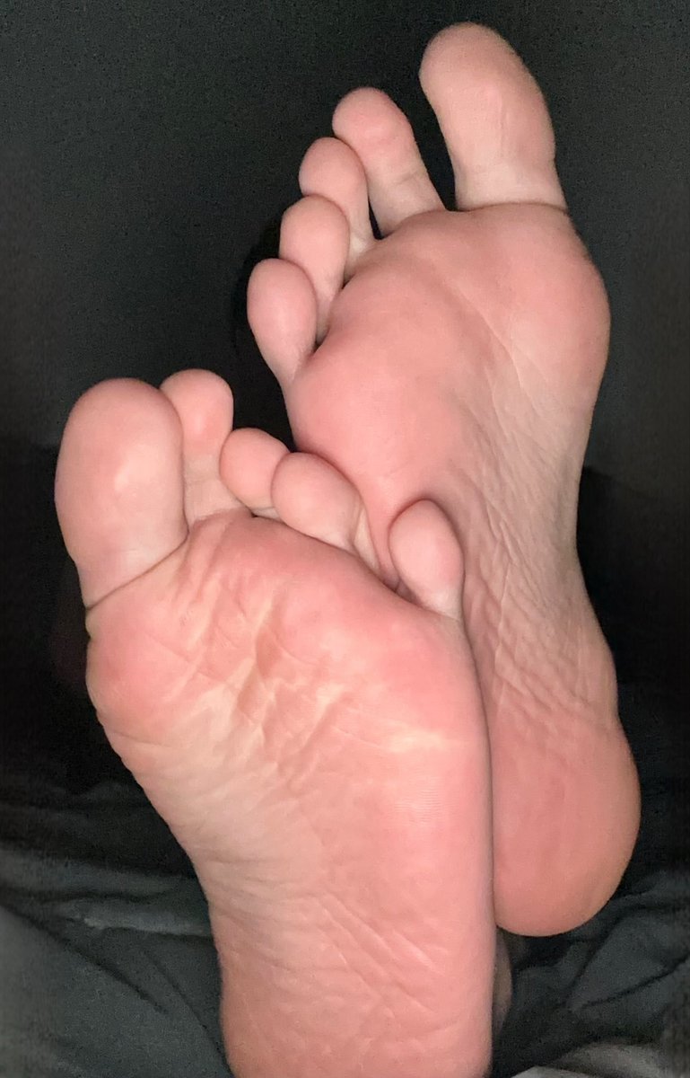 samsoftsoles1's tweet photo. My  little Toes Scrunch 😅 https://t.co/GGgvbhwOkn