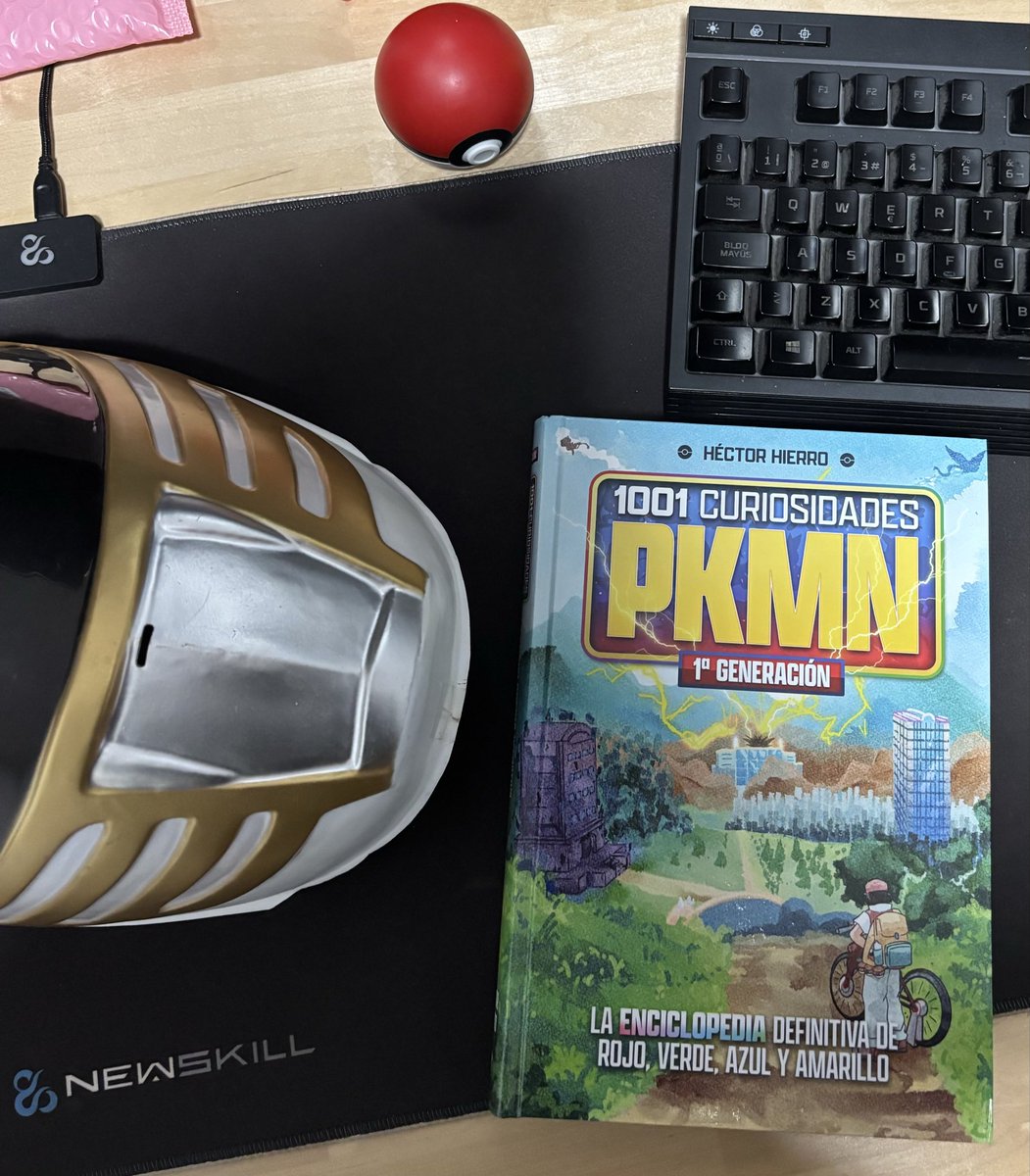 Quién le diría a mi yo del pasado, que el chaval que encontró en YT hace 6/8 años que subía contenido de Pkmn, a día de hoy, sabe quién soy, tenemos contacto directo y ha sacado esta joya.
Ganísimas de sumergirme en esta tremenda base de datos, seguro que es increíble <a href="/ishierro_/">Héctor</a>