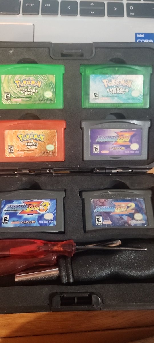 ErickF26913758's tweet photo. @SplashPlateVGC No, people must use an emulstor if they wanna enjoy it and not gift money to a company that doesn't even care for us, this coming from someone who have had these for a long time https://t.co/OzXJ76FrXT