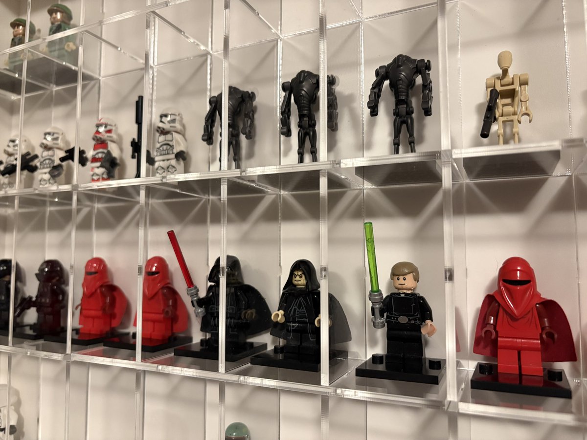 Aaron (Mycollectables) tweet media